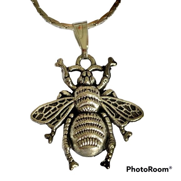 Bumble Bee Necklace Silver Tone Plated 18" Chain Insect Queen - Picture 1 of 12